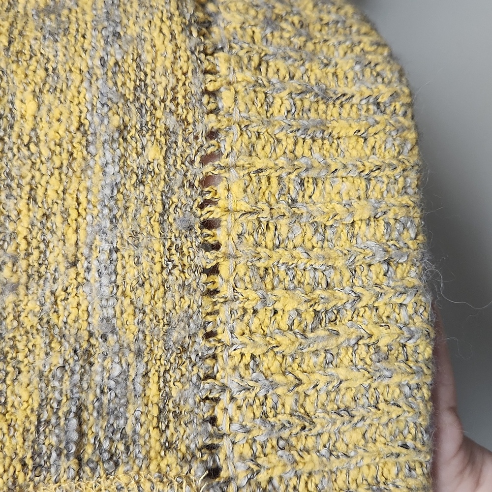 EUC Free People Size XS Gold Yellow and Grey Cropped Sweater - Picture 4 of 8